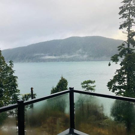 Sandy Feet Retreat Port Renfrew- Oceanfront 2Br Modern Cottage エクステリア 写真