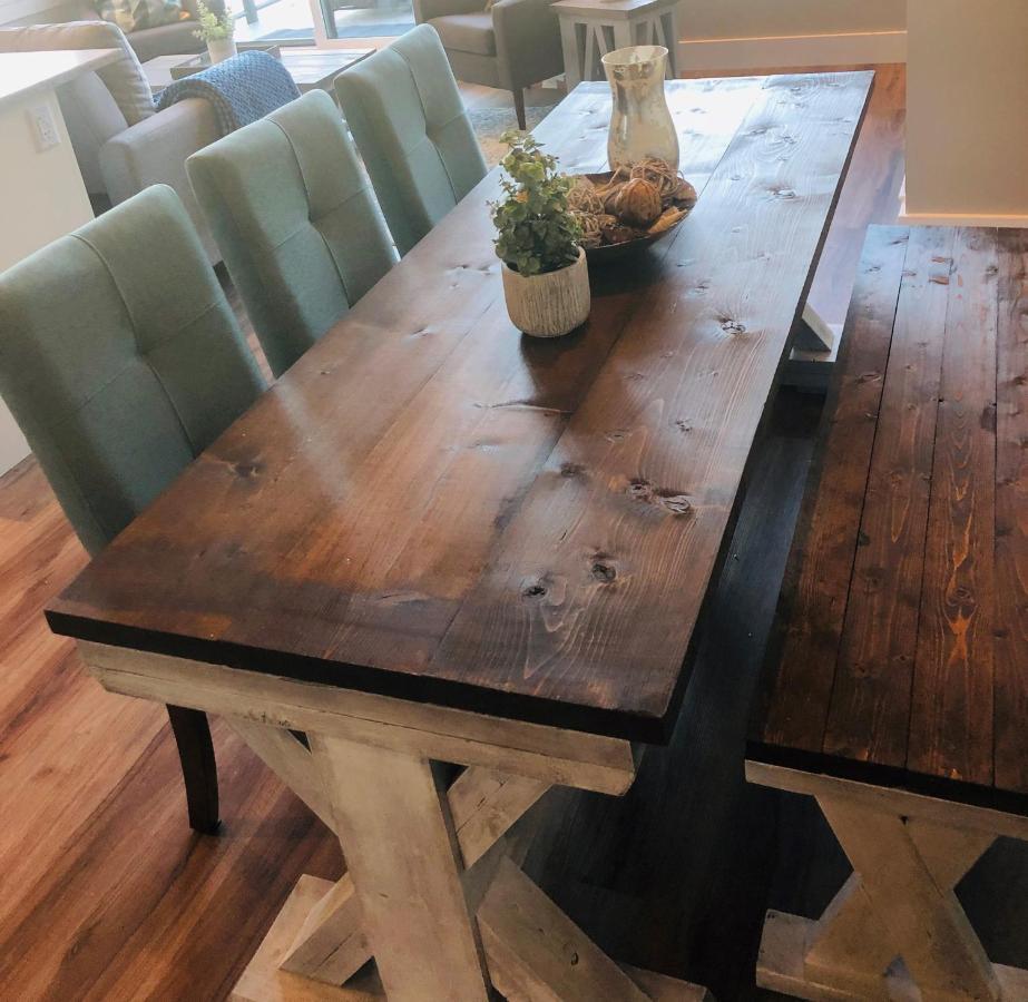 Sandy Feet Retreat Port Renfrew- Oceanfront 2Br Modern Cottage エクステリア 写真