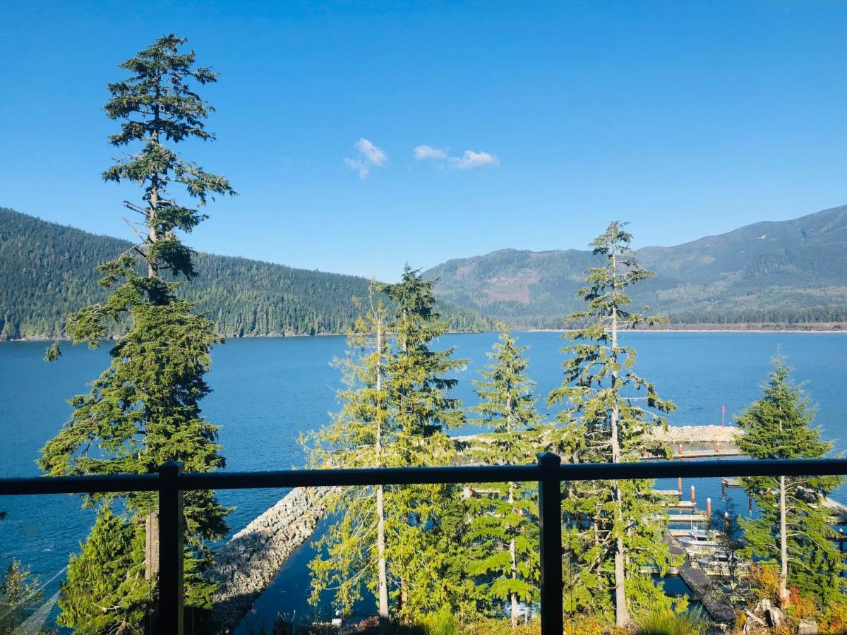 Sandy Feet Retreat Port Renfrew- Oceanfront 2Br Modern Cottage エクステリア 写真