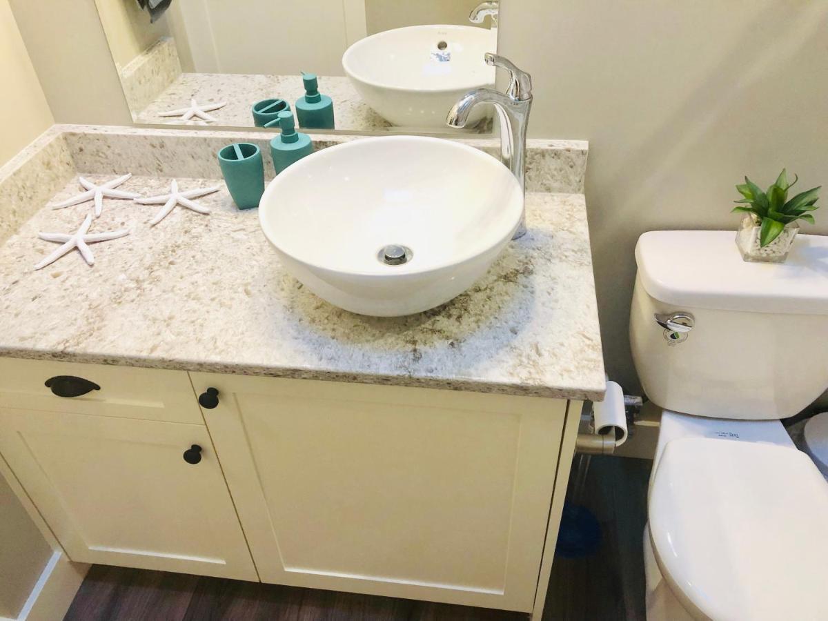 Sandy Feet Retreat Port Renfrew- Oceanfront 2Br Modern Cottage エクステリア 写真